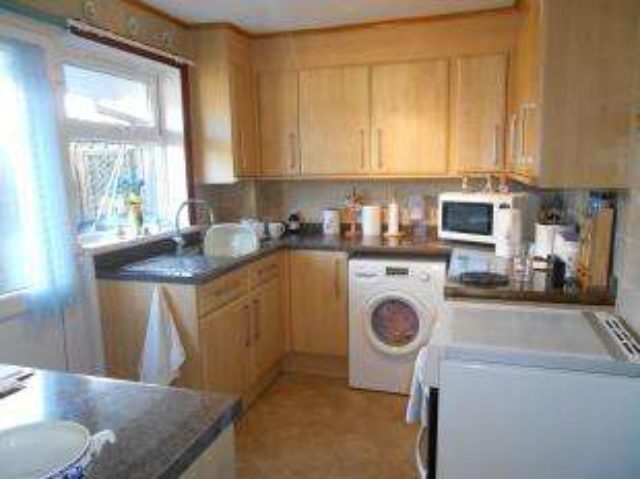  Image of 3 bedroom Terraced house for sale in Tintagel Walk Bedford MK41 at Bedford Bedfordshire Salph End, MK41 8ND